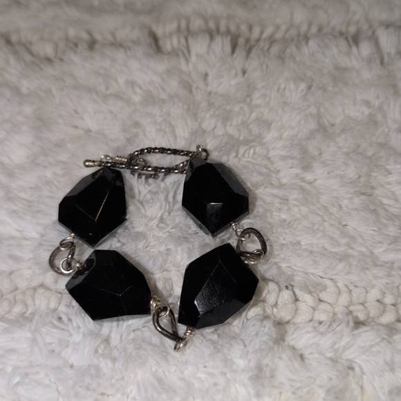 Jewelry - Elegant Black and Silver Women's Bracelet